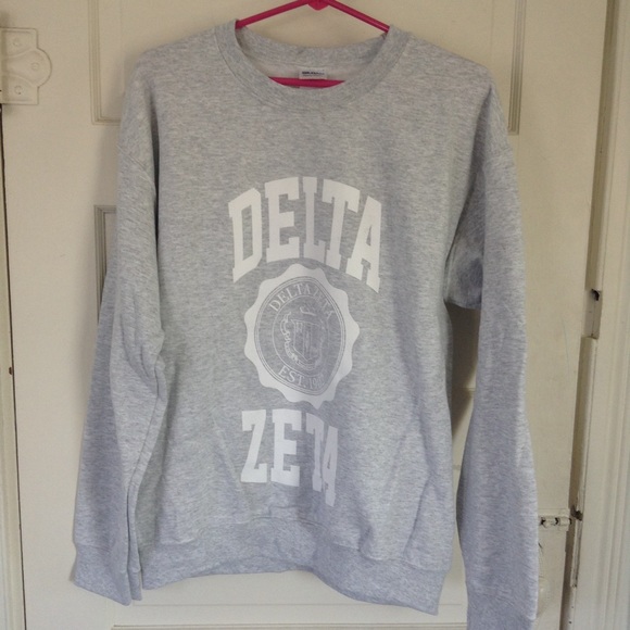 Delta Zeta Crest Crewneck - Picture 2 of 5